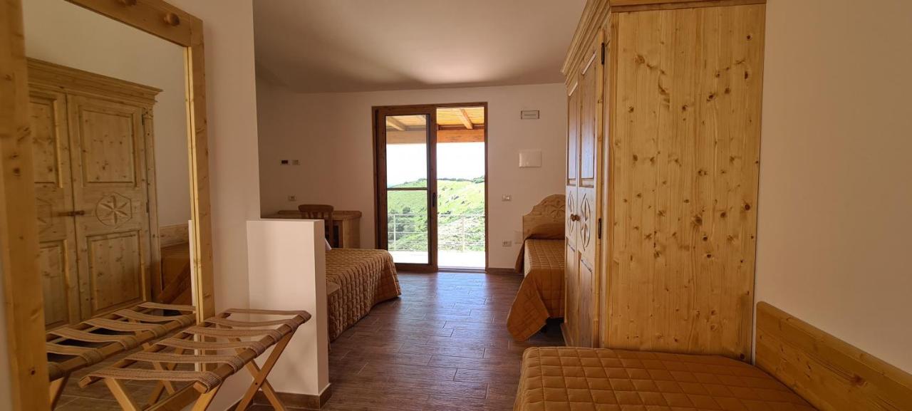 Azienda Agrituristica La Janna Di La Faj Будони Екстериор снимка