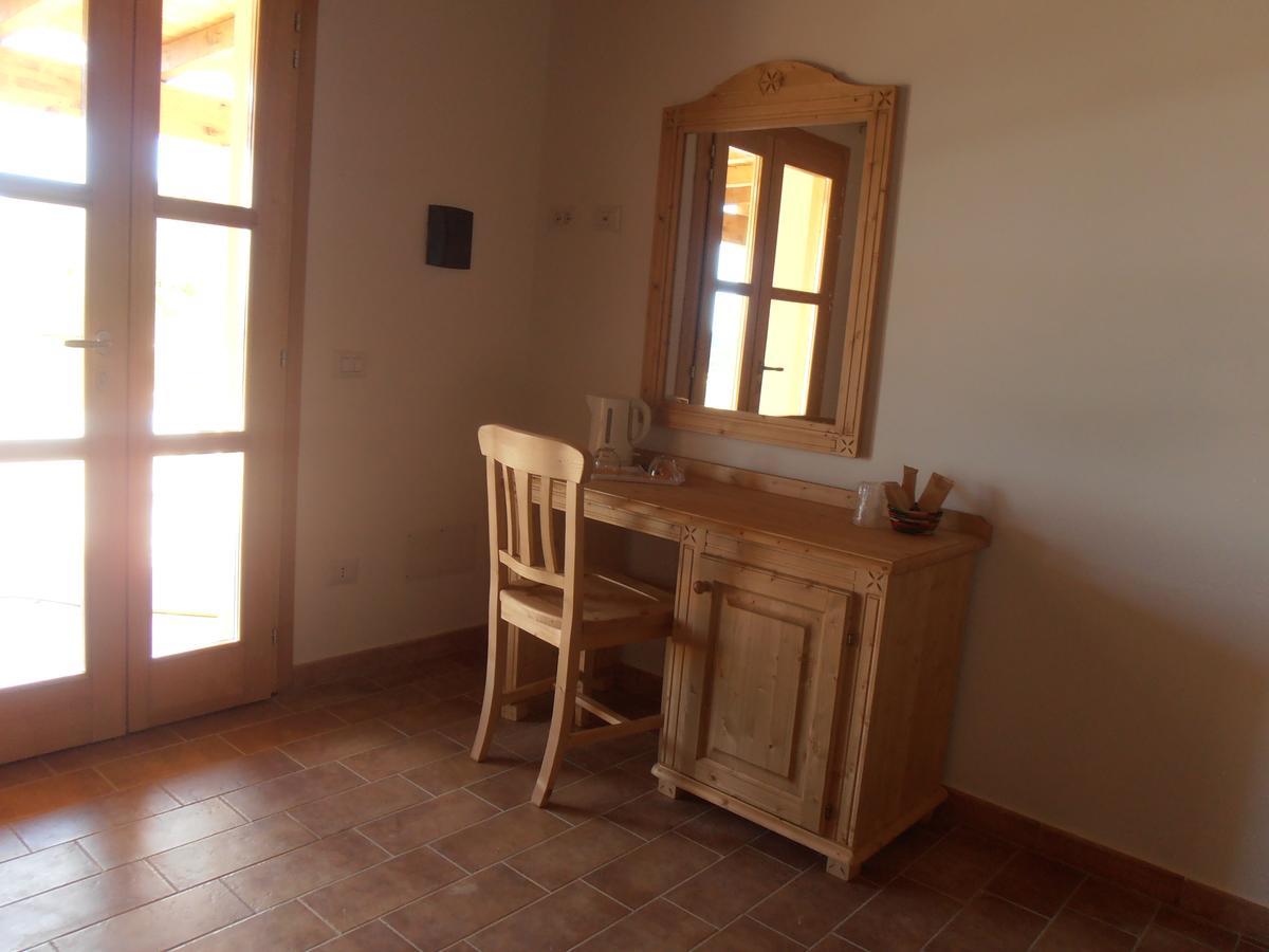 Azienda Agrituristica La Janna Di La Faj Будони Екстериор снимка