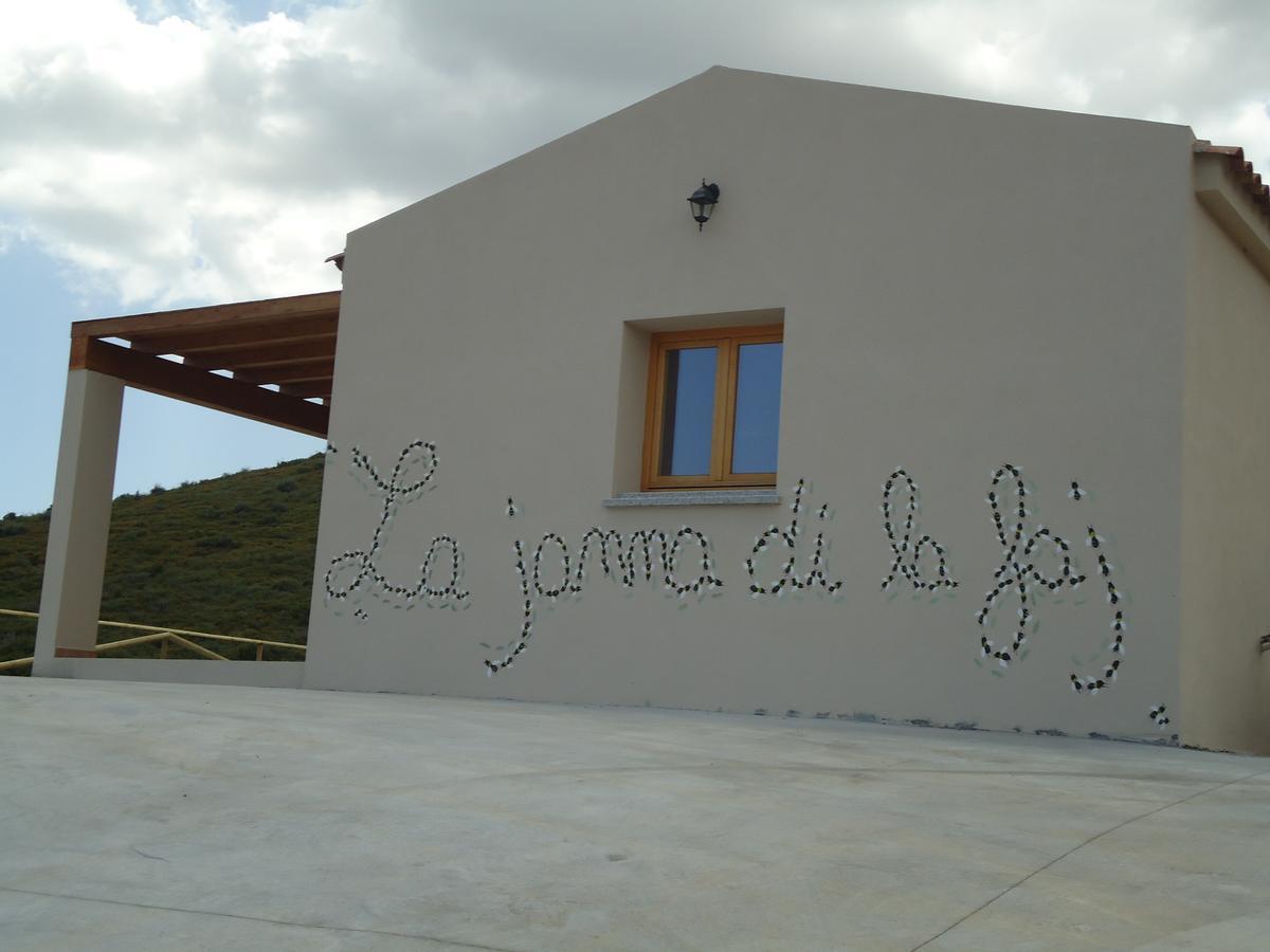 Azienda Agrituristica La Janna Di La Faj Будони Екстериор снимка