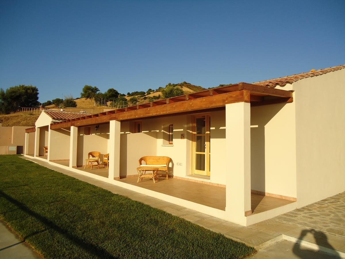 Azienda Agrituristica La Janna Di La Faj Будони Екстериор снимка